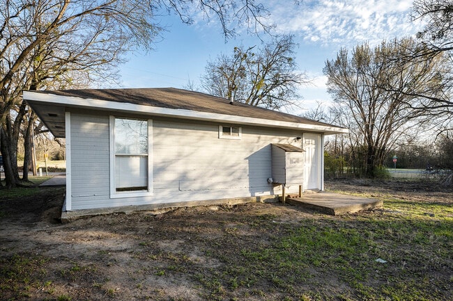 Building Photo - 514 Frazier St