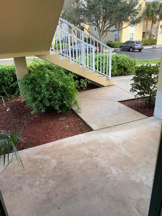 Building Photo - 6340 La Costa Dr
