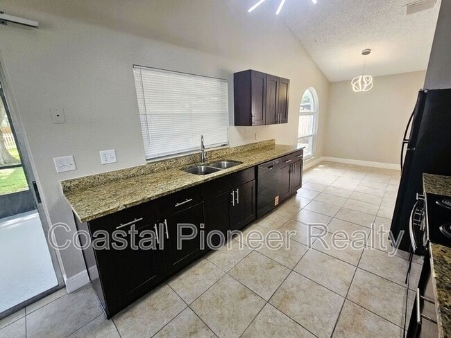 Building Photo - 1407 Mohrlake Dr