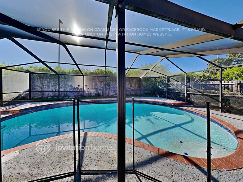 Building Photo - 15908 Bridgewater Ln