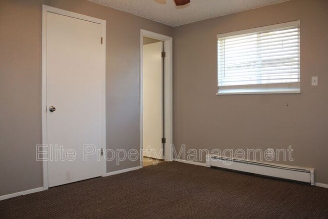 Building Photo - 5000 Red Creek Springs Rd