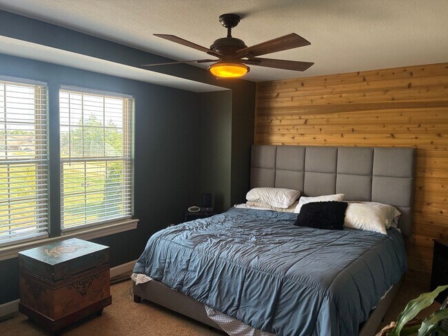 Building Photo - 4207 Gladden Ln