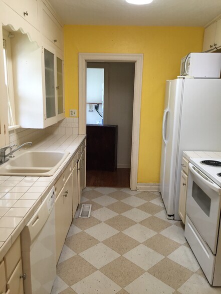 Building Photo - 2133 NW 29th St.