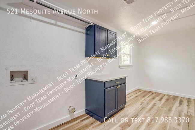 Building Photo - 521 Mesquite Ave N