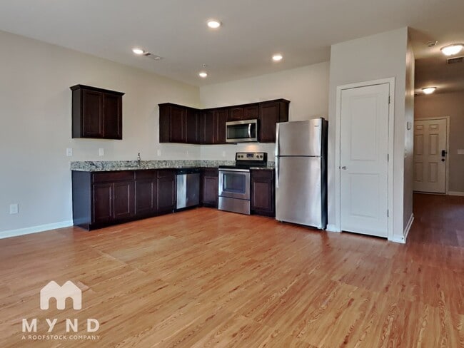 Building Photo - 11973 Fuller St