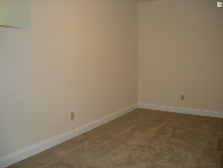 Building Photo - 2614 Eden Ave