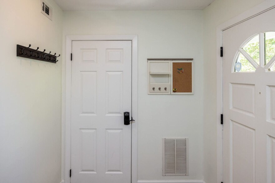 Building Photo - 216A 69th St