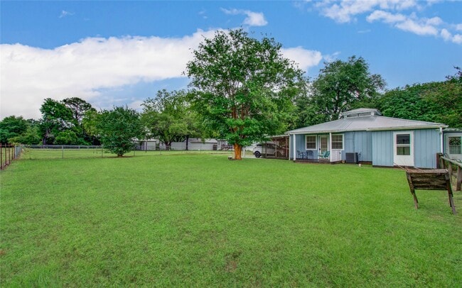 Building Photo - 15510 Cypress Garden Dr