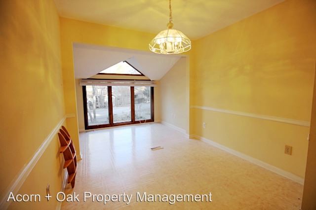 Building Photo - 2 br, 2.5 bath House - 48 Stoneridge Rd