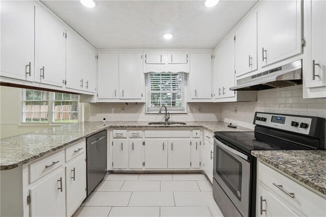 Building Photo - 1416 Manchester Ct SW