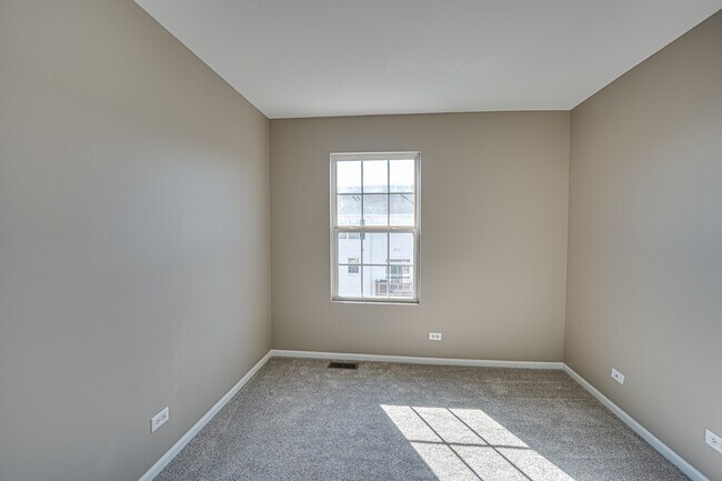 Building Photo - 3783 Bailey Rd