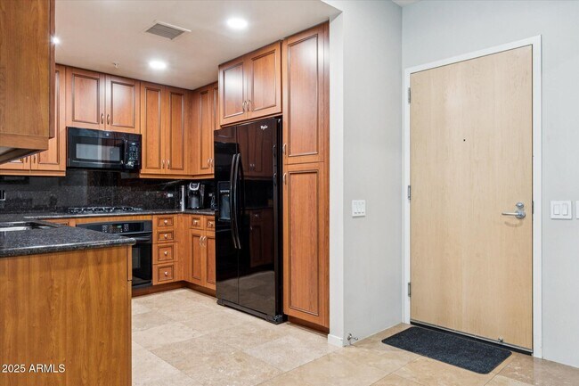 Building Photo - 7161 E Rancho Vista Dr