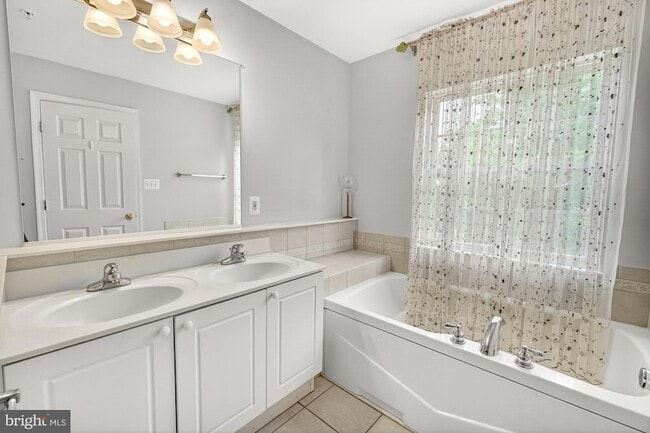 Building Photo - 2572 Carrington Way
