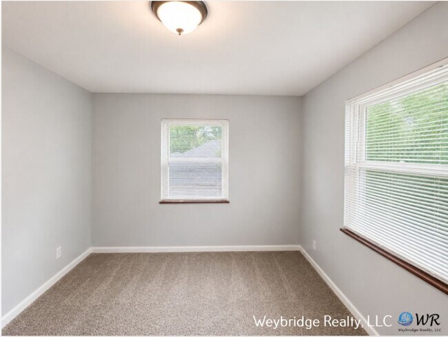 Building Photo - 3518 Hazelwood Ave