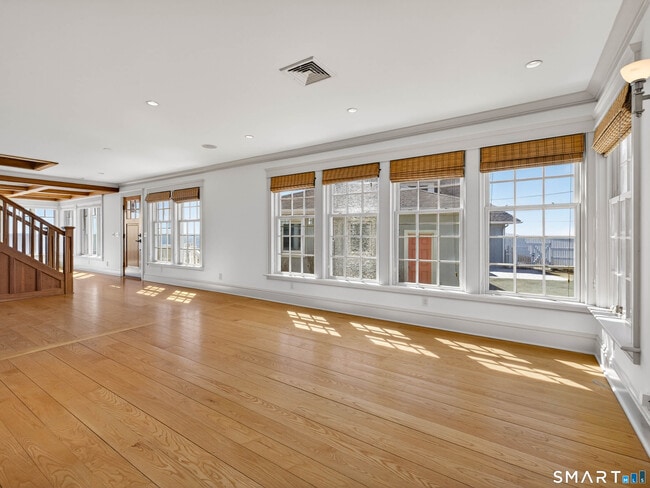 Building Photo - 4 Point Rd