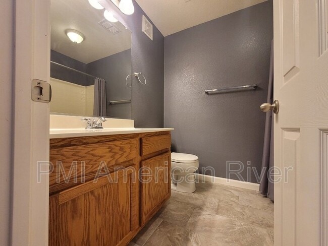 Building Photo - 8428 Crystal Walk Cir