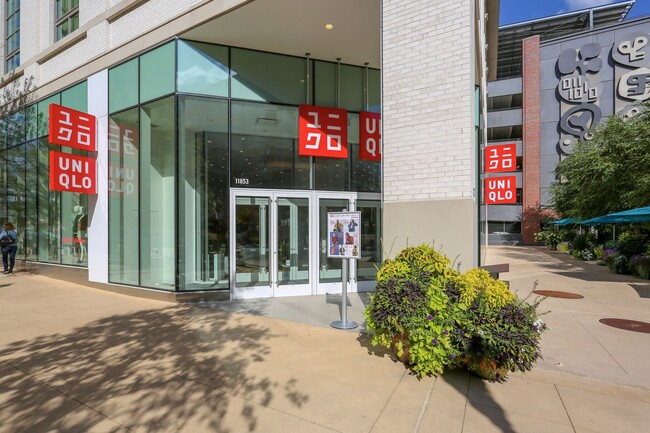 Building Photo - Luxury 2BD/2BA in The Gallery - Across from PIKE & ROSE + White Flint Metro