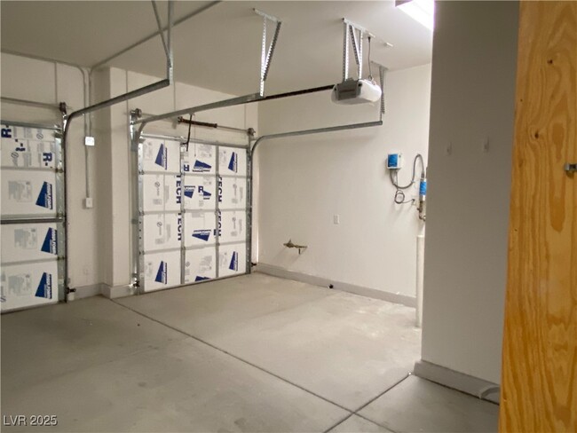 Building Photo - 2768 Cherrydale Falls Dr