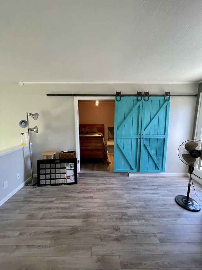 Building Photo - 2601 Willowbrook Ln