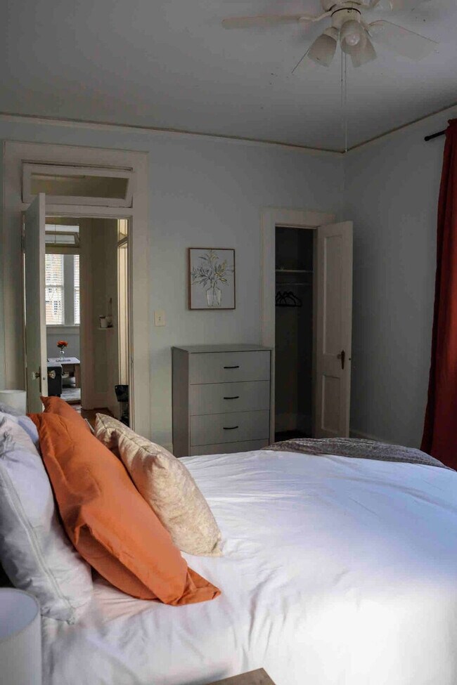 Building Photo - 1419 Franklin St