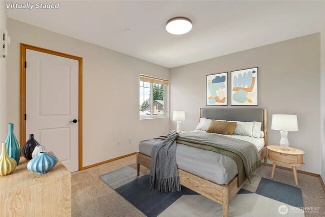 Building Photo - Beautifully Updated 3-Bedroom Townhome with Garage in Prime Lynnwood Location