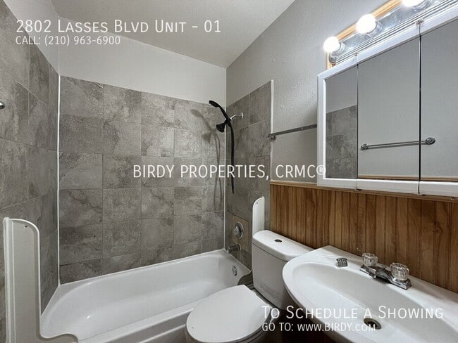 Building Photo - 2802 Lasses Blvd