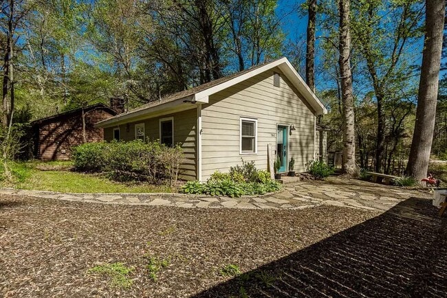 Building Photo - 7865 Wilkinson Dr