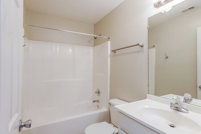 Building Photo - 21898 Eastern Valley Rd