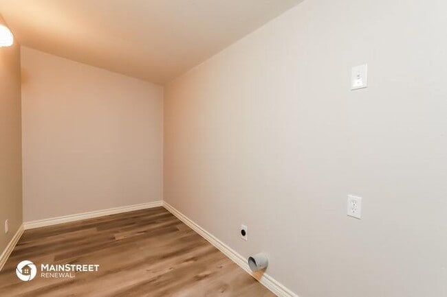 Building Photo - 450 Millwood Ln, San Antonio, TX 78216