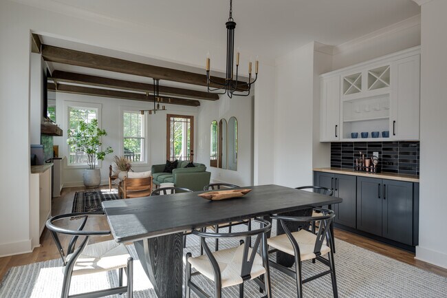 Building Photo - Cahal Ave Unit B