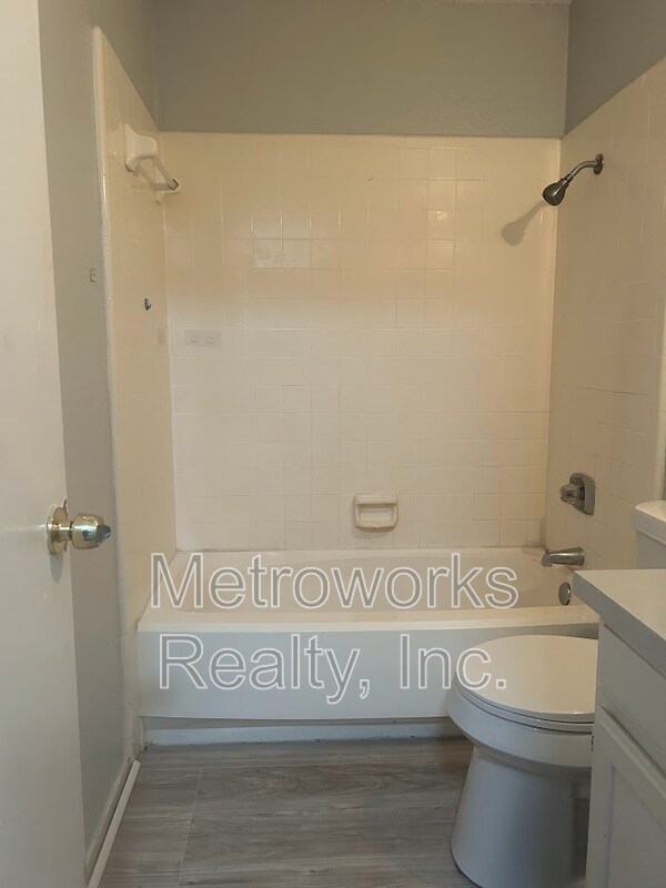 Building Photo - 109 Pine Meadow Dr