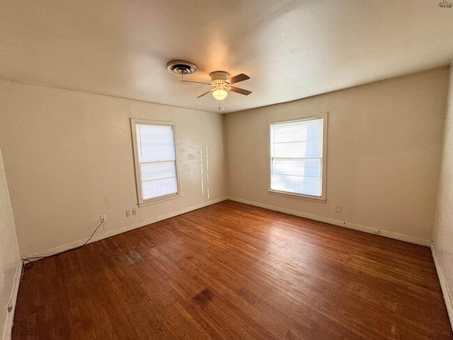 Building Photo - 1612 Hursh Ave