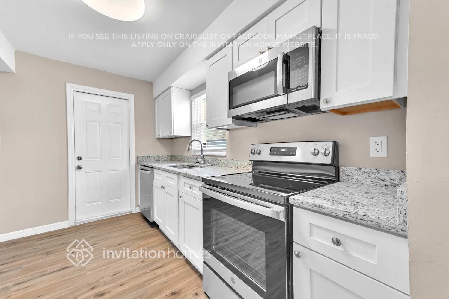 Building Photo - 6914 Voltaire Dr