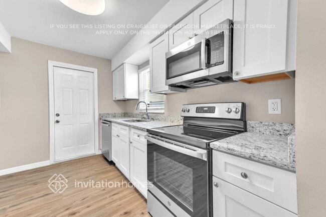 Building Photo - 6914 Voltaire Dr