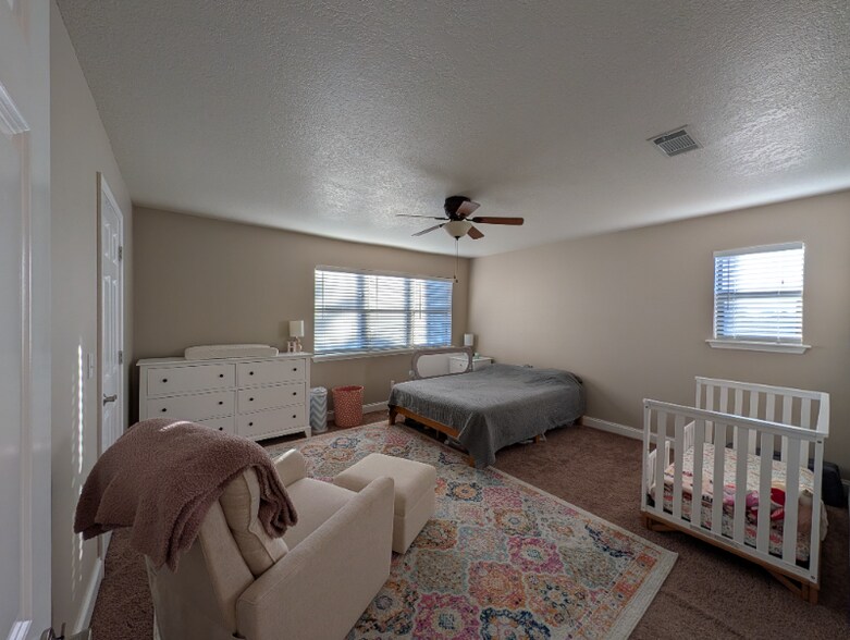 Building Photo - 810 Eglin Pkwy NE