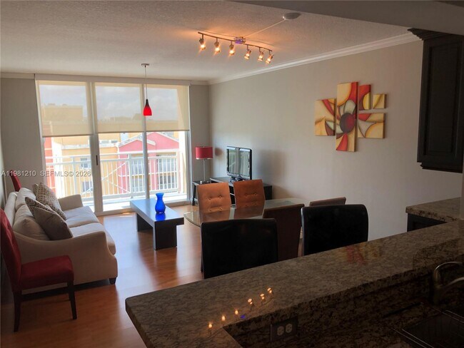 Building Photo - 2665 SW 37th Ave