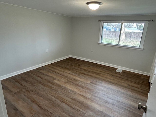 Building Photo - 810 Mc Connell St