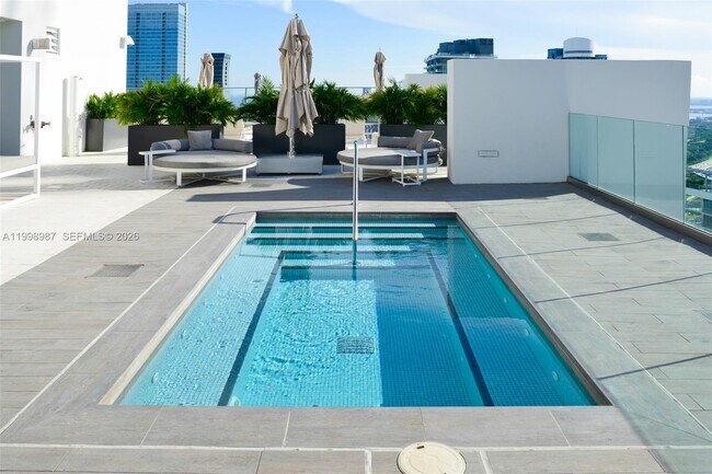 Building Photo - 1010 Brickell Ave