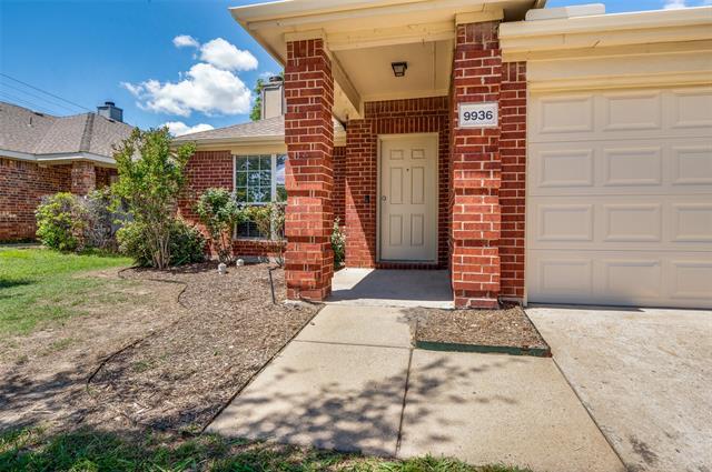 Building Photo - 9936 Carter Dr