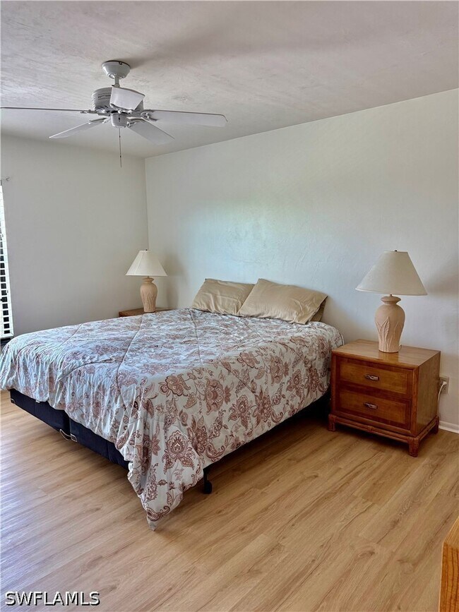 Building Photo - 3605 Boca Ciega Dr
