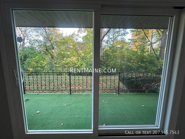 Building Photo - 33 Longrale Park