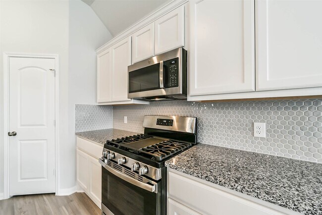 Building Photo - 13030 Laura Lake Dr