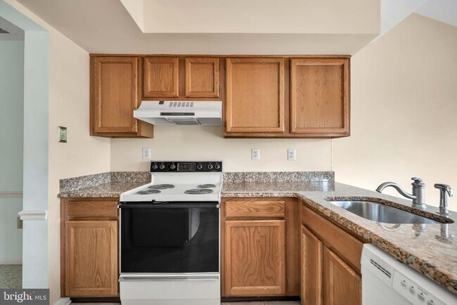 Building Photo - 115 Mulberry Dr