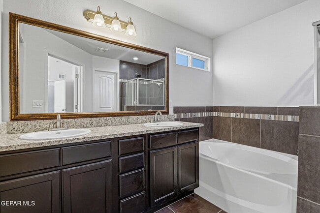 Building Photo - 11381 Bullseye St