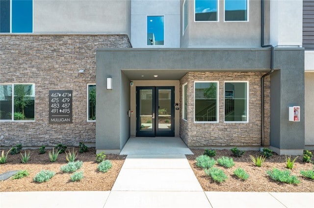 Building Photo - 491 Mulligan