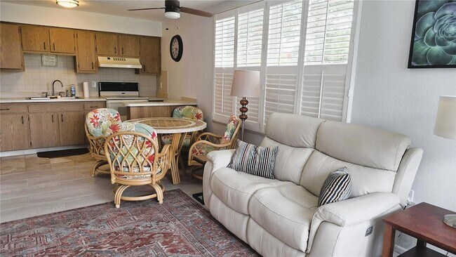 Building Photo - 4373 Tahitian Gardens Cir