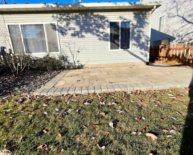 Building Photo - 16623 Natoma Dr