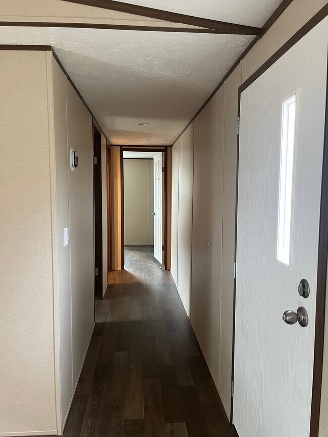 Building Photo - 4374 Loys Dr