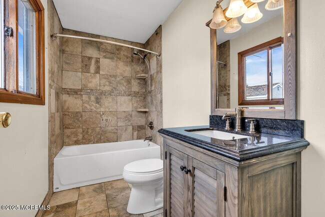 Building Photo - 1841 2nd Ave