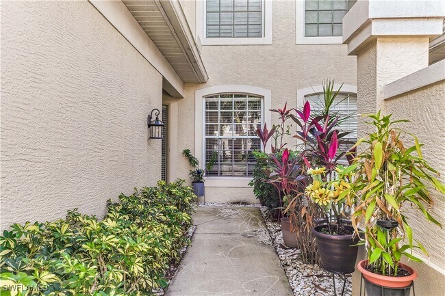 Building Photo - 14581 Grande Cay Cir